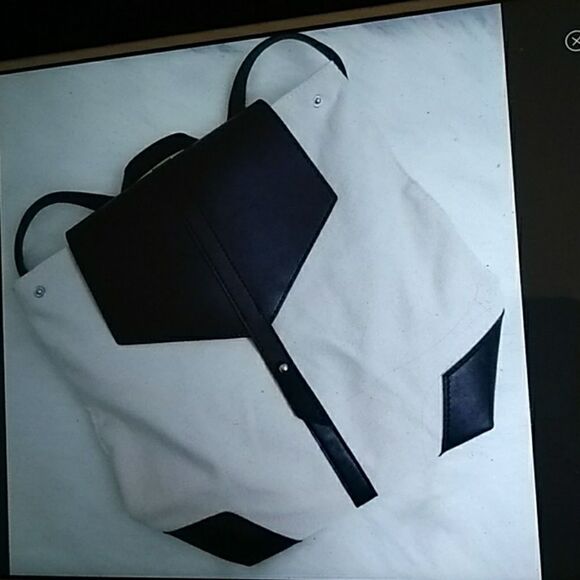 🎉HP🎉NEW DEUX LUX DEMI CANVAS BACKPACK - Picture 4 of 8